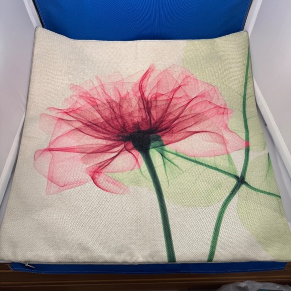 Set Of 4 New 17" Beautiful Beige Linen Flowers Decorative Pillow Covers - Picture 5 of 6